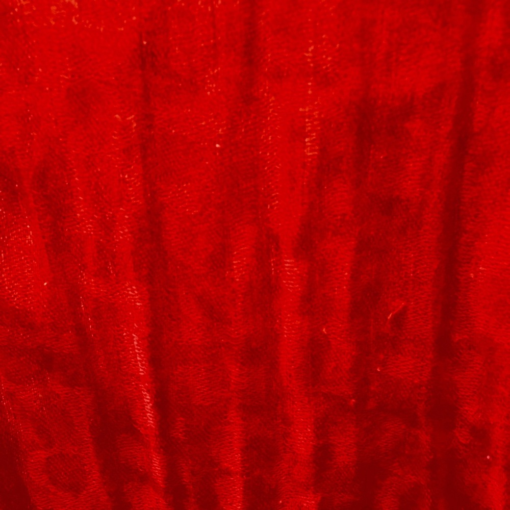 Red Benetton B scarf